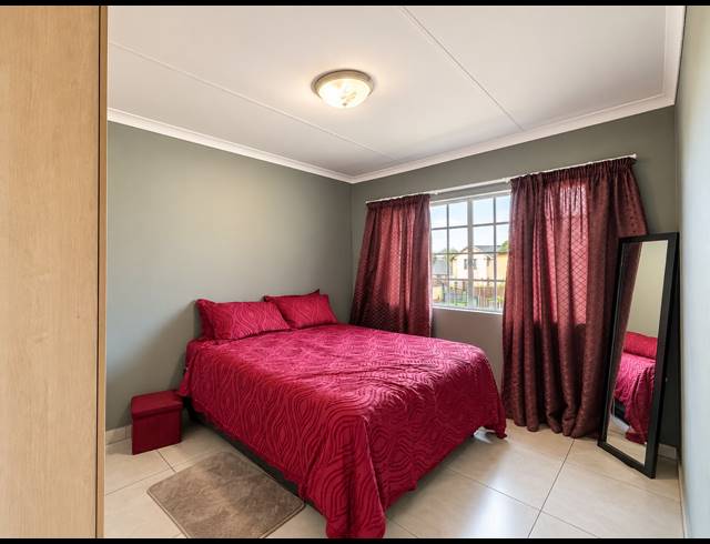 3 BEDROOM TOWNHOUSE FOR SALE IN REYNO RIDGE